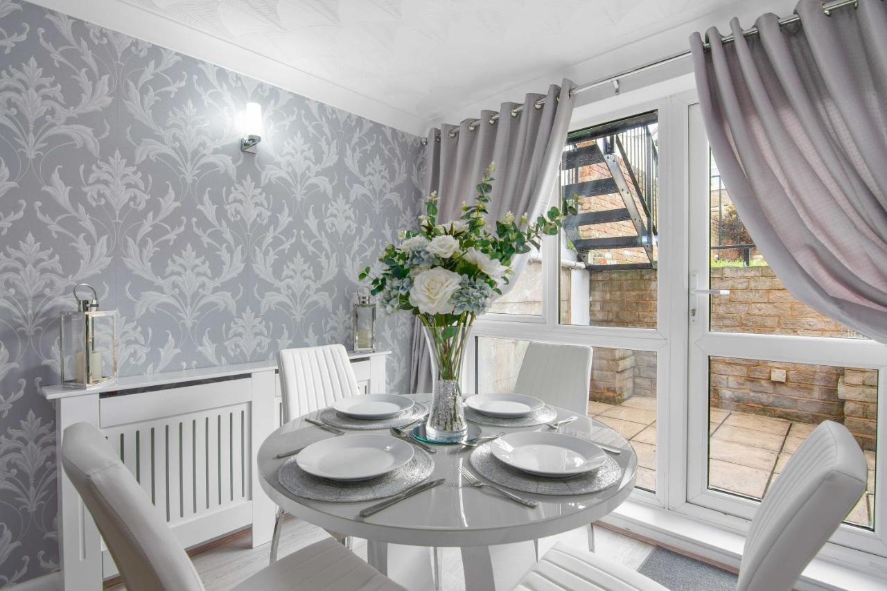 The Roost Group - Stylish Apartments Gravesend Ngoại thất bức ảnh